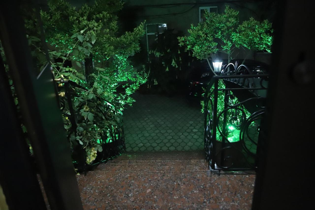 Hotel Black Sea House Batumi Bagian luar foto
