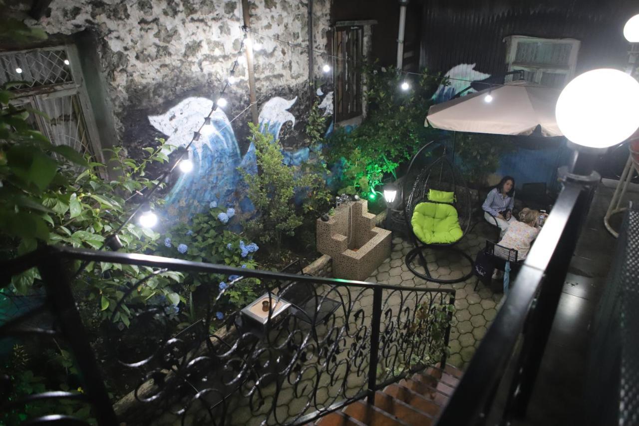 Hotel Black Sea House Batumi Bagian luar foto