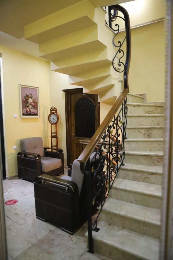 Hotel Black Sea House Batumi Bagian luar foto