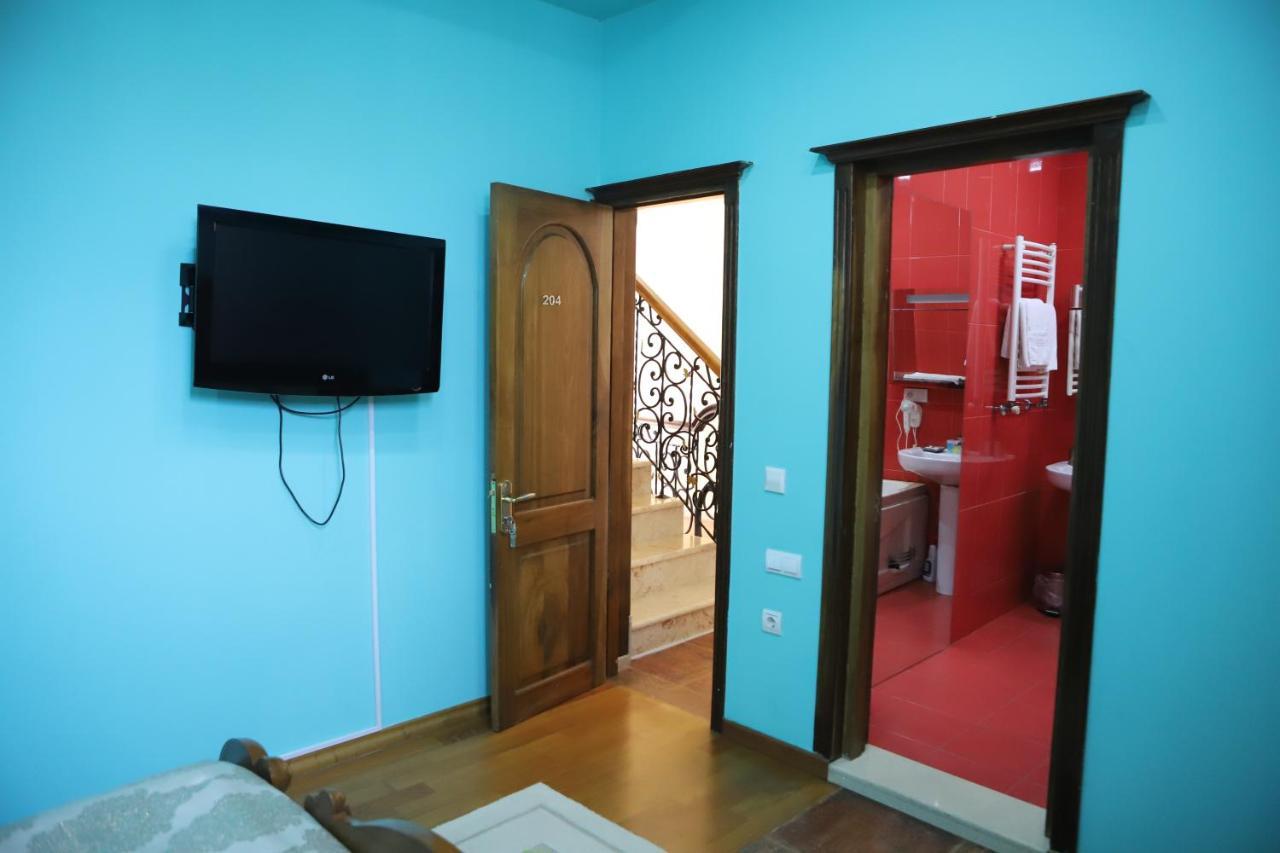 Hotel Black Sea House Batumi Bagian luar foto
