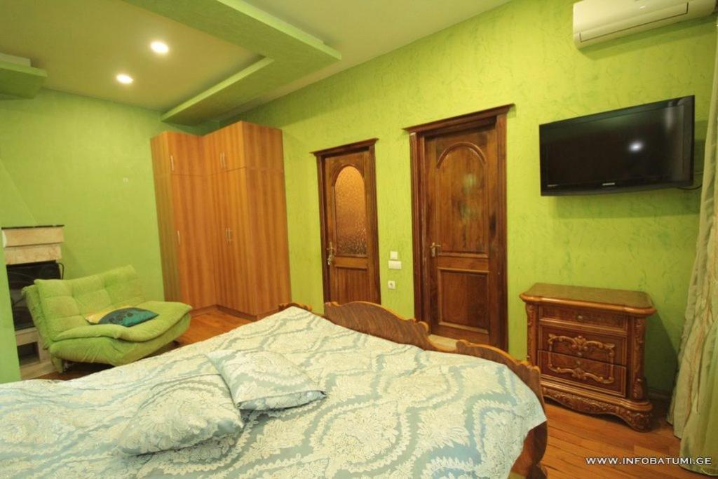 Hotel Black Sea House Batumi Bagian luar foto