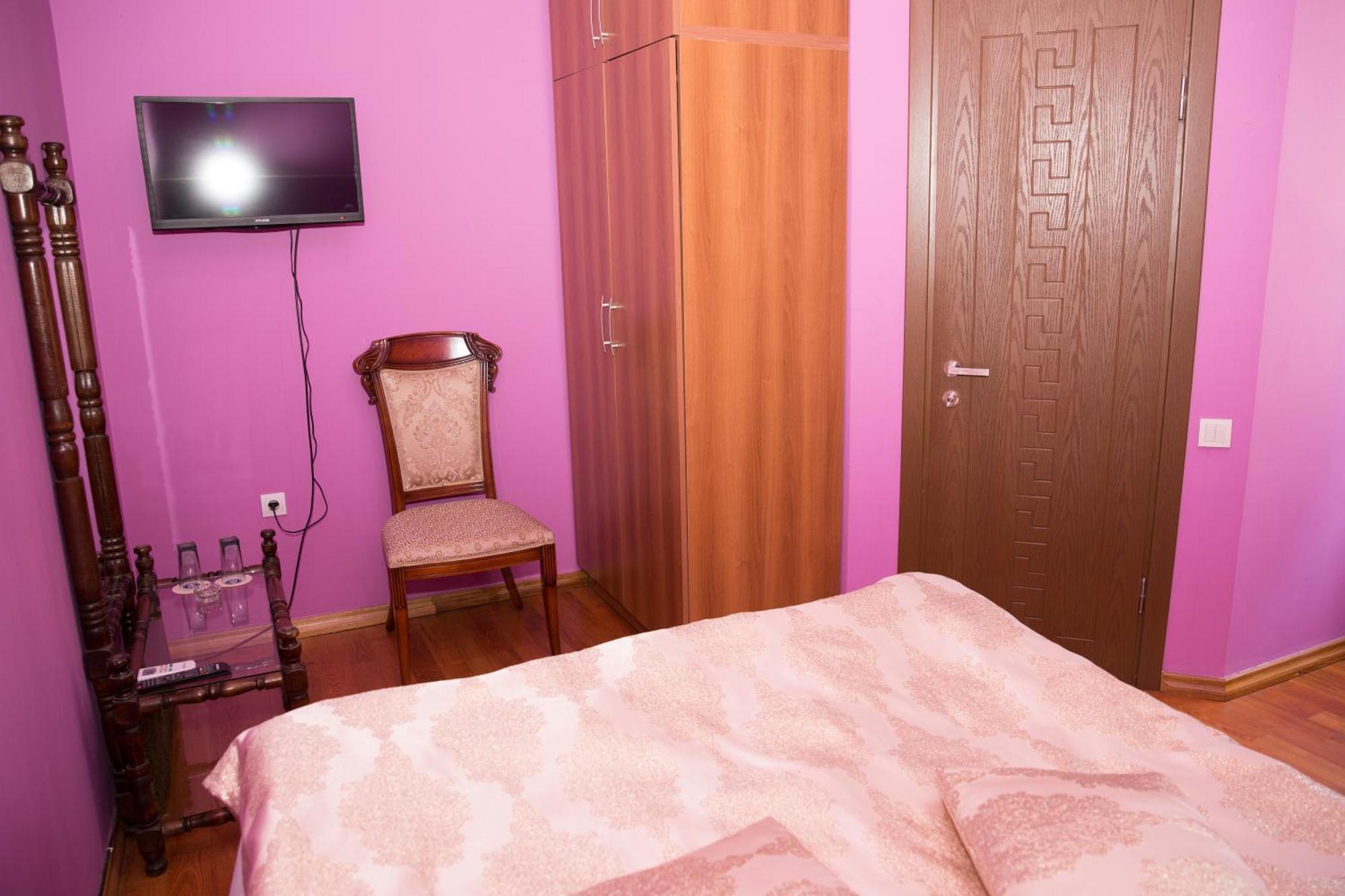 Hotel Black Sea House Batumi Bagian luar foto