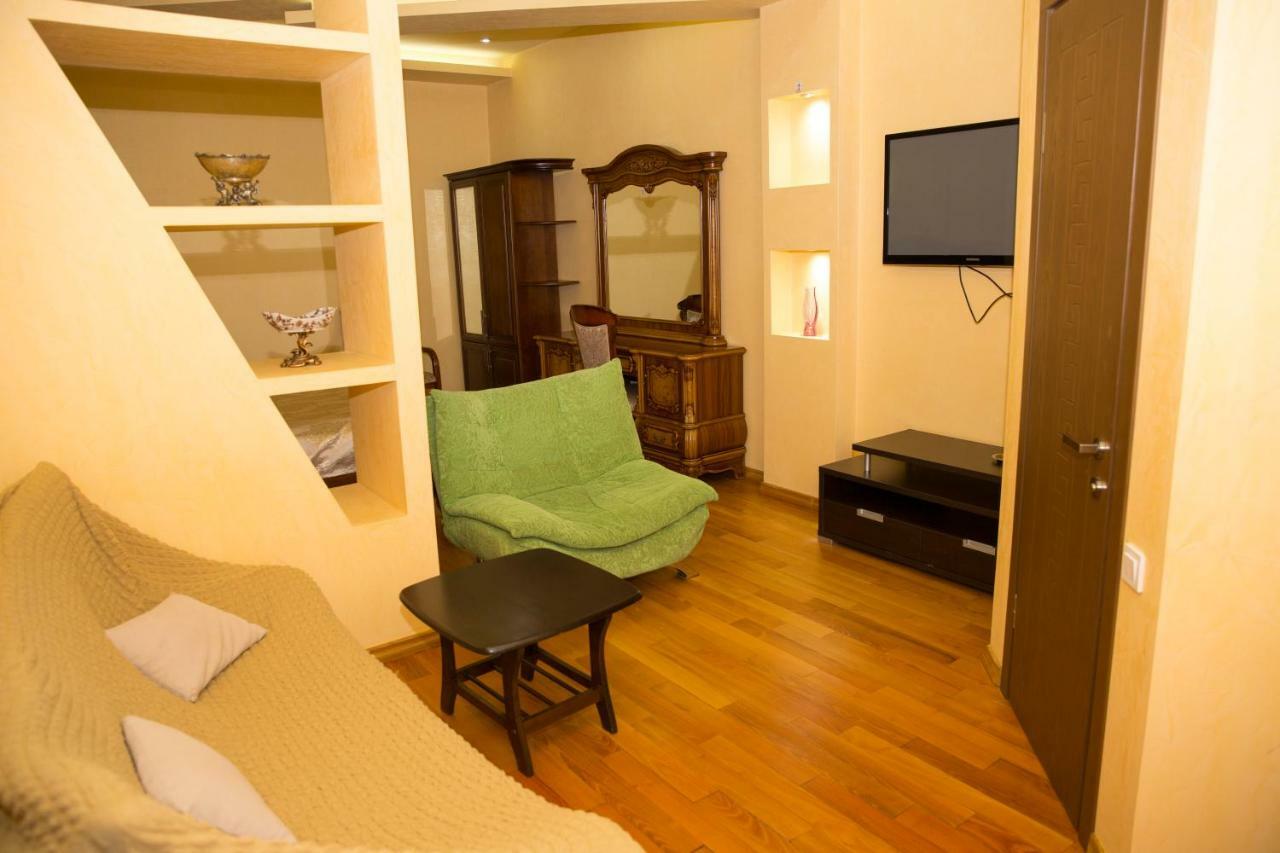 Hotel Black Sea House Batumi Bagian luar foto