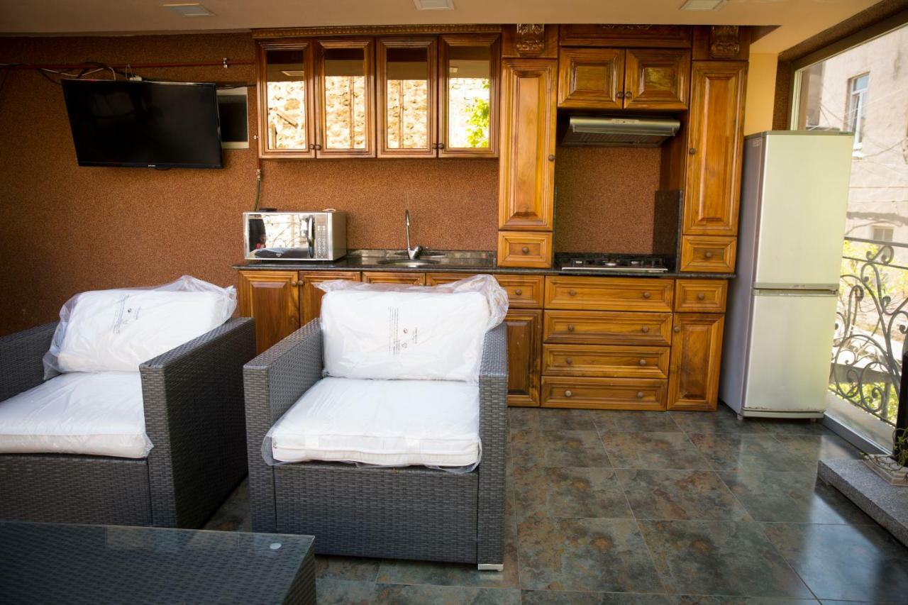 Hotel Black Sea House Batumi Bagian luar foto