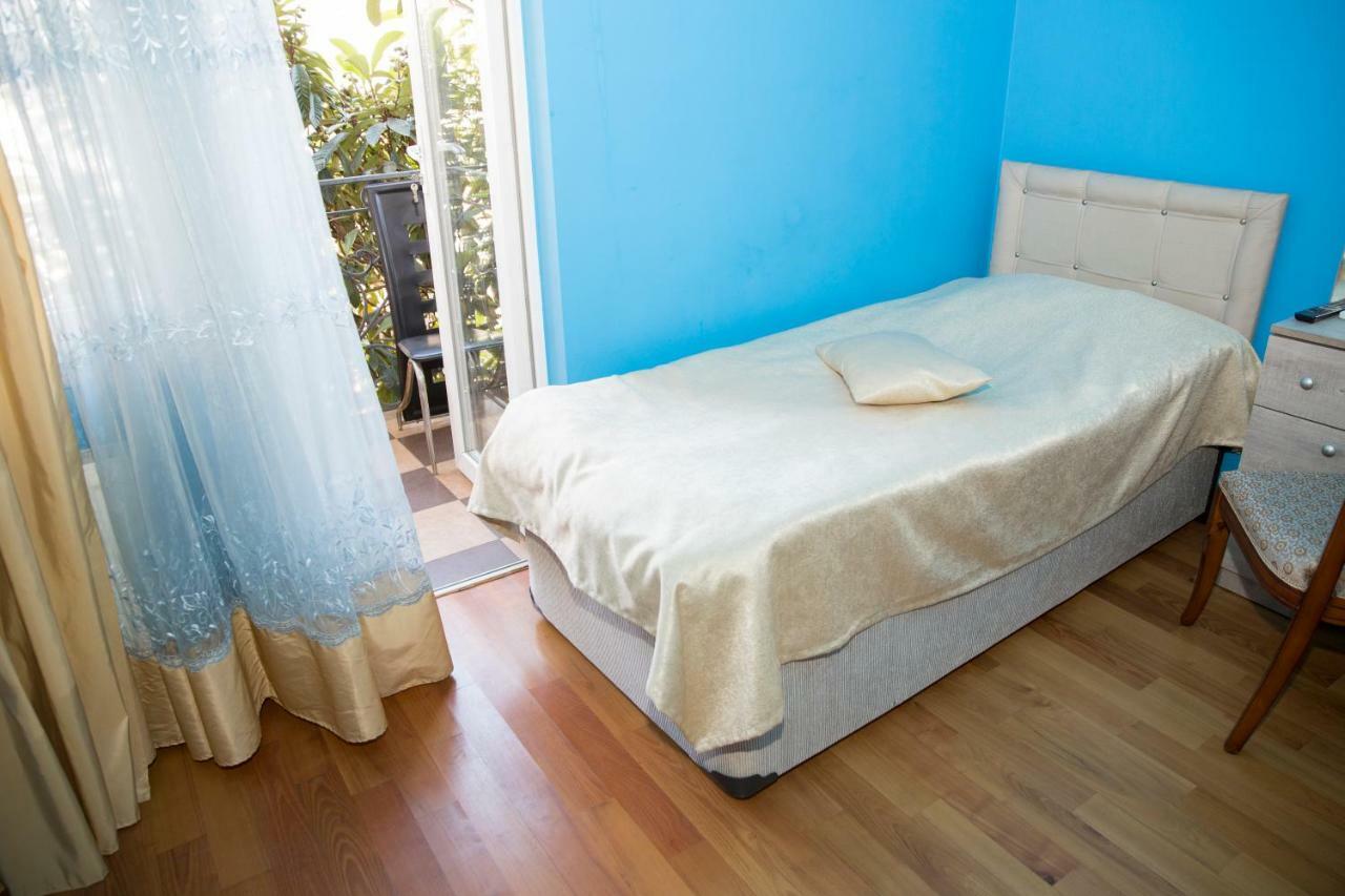 Hotel Black Sea House Batumi Bagian luar foto